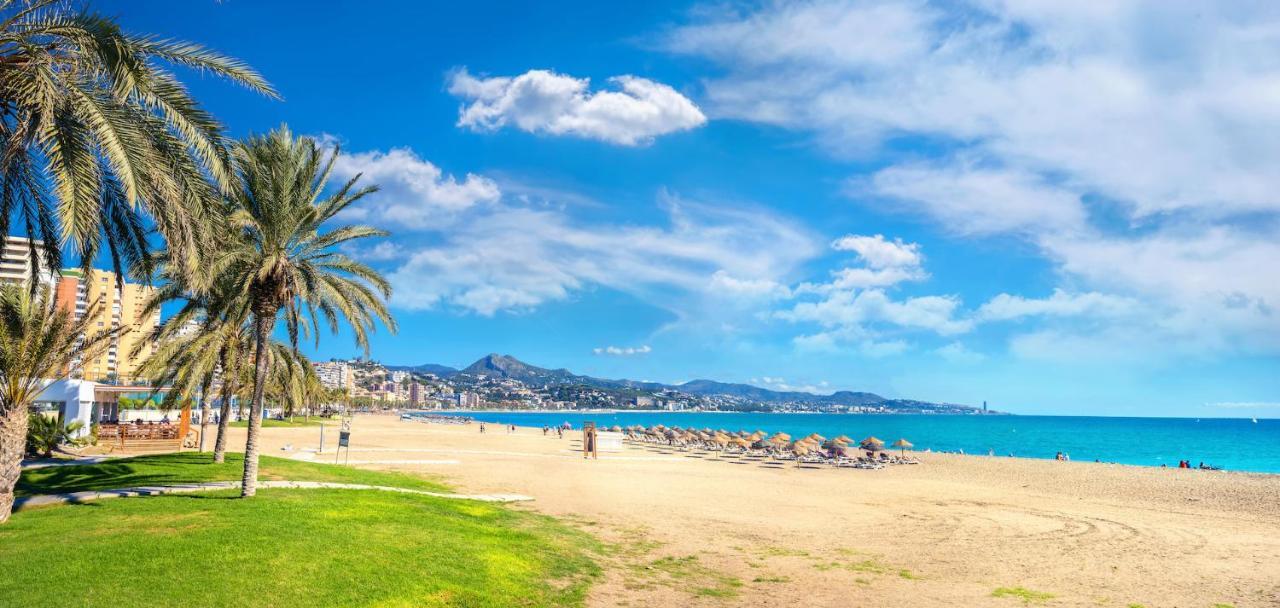 Ayala Malaga City Center 6Pax Bagian luar foto
